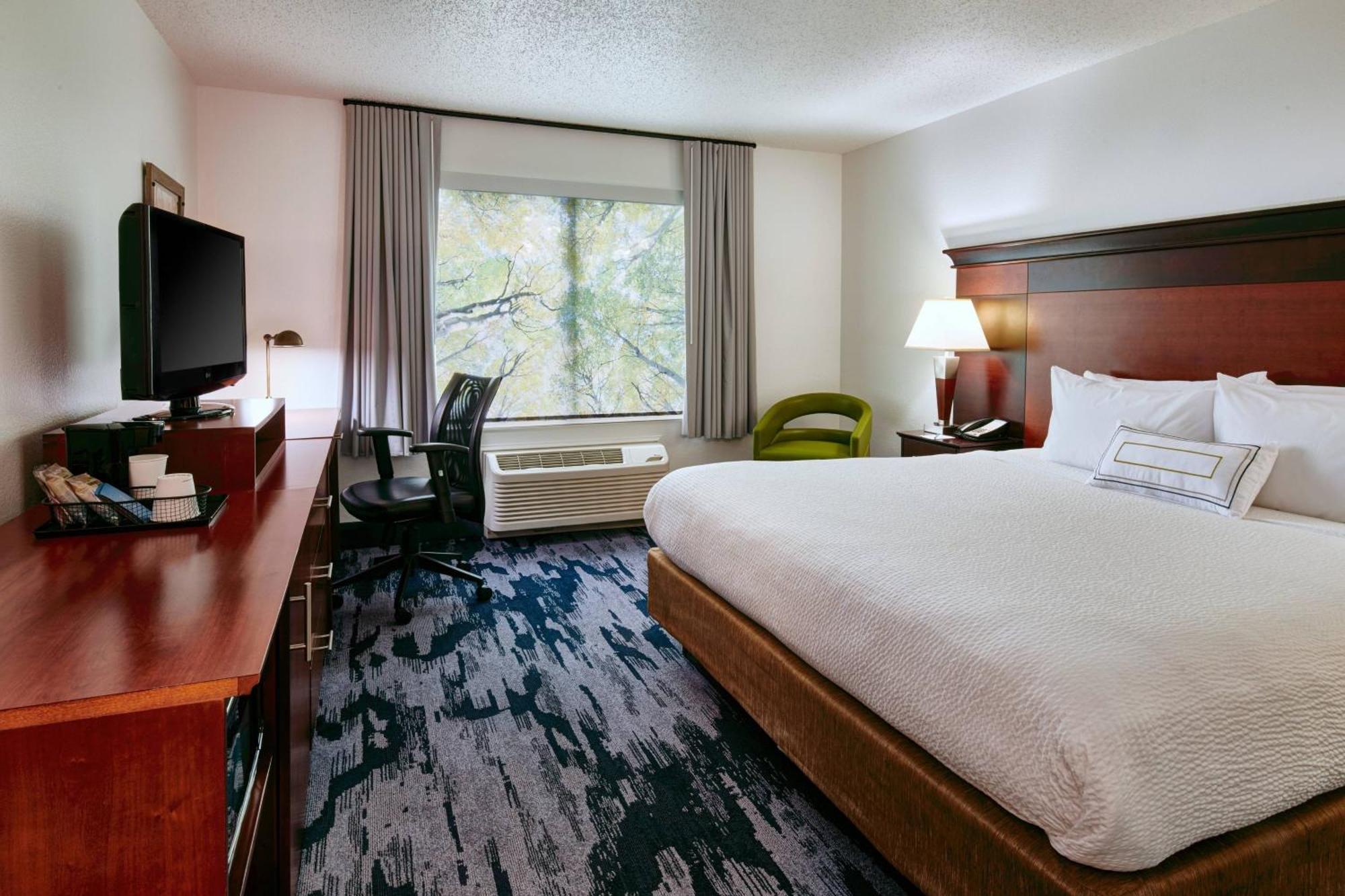 Fairfield Inn & Suites Detroit Лівонія Екстер'єр фото
