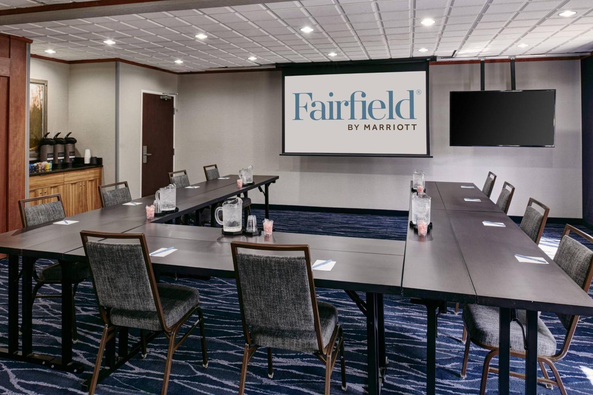 Fairfield Inn & Suites Detroit Лівонія Екстер'єр фото