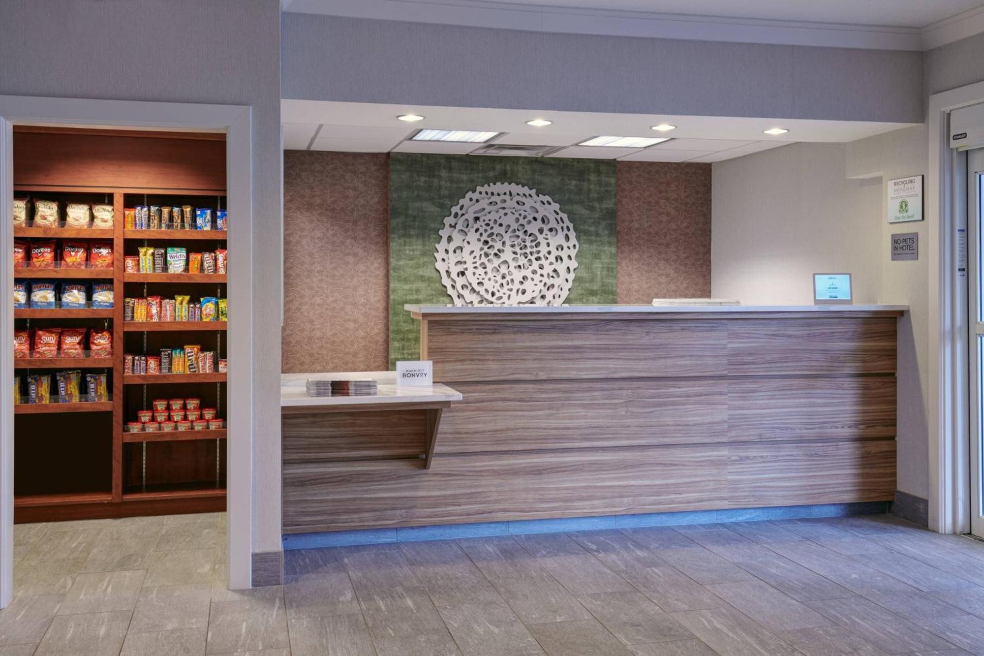 Fairfield Inn & Suites Detroit Лівонія Екстер'єр фото